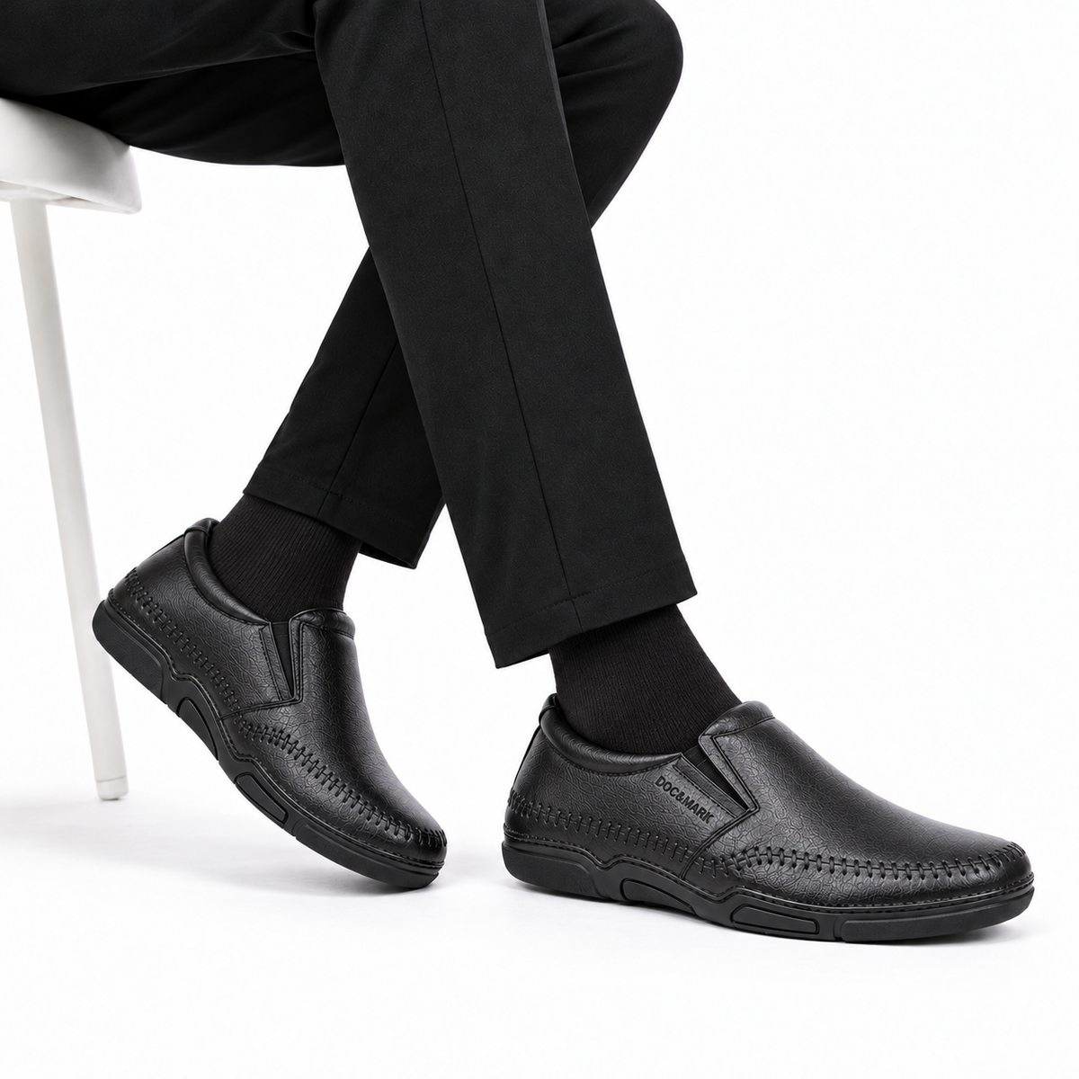 Men's Casual Shoes Crafted with Full Grain Leather  - 933 TN/BK
